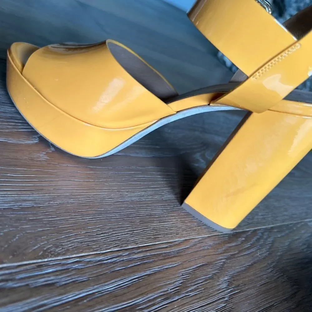 FRAME Le Carr Platform Sandal Nectarine Patent Peep Toe Heel Size 9 NEW